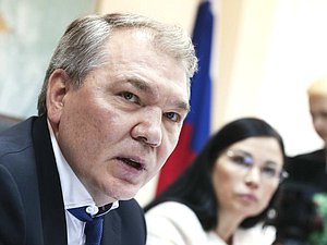 Председатель Комитета по делам СНГ, евразийской интеграции и связям с соотечественниками Леонид Калашников