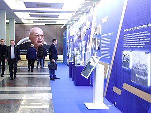 Выставка "Владимир Ресин. Дорога строителя", посвященная 90-летию Владимира Ресина