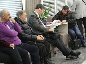 граждане люди приемная очередь