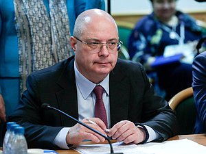 Председатель Комитета по вопросам собственности, земельным и имущественным отношениям Сергей Гаврилов