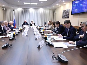 Заседание Комитета по просвещению с участием руководителя Рособрнадзора Анзора Музаева