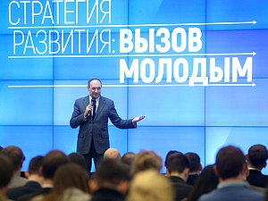 Председатель Комитета по образованию и науке Вячеслав Никонов