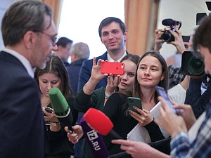 Член «Партии Роста», музыкант Сергей Шнуров