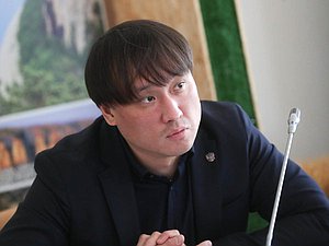 Председатель Комитета по туризму и развитию туристической инфраструктуры Сангаджи Тарбаев