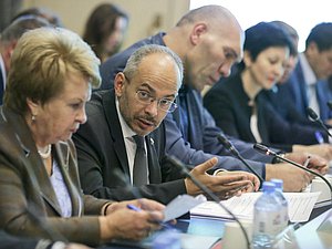 Круглый стол на тему «Развитие и перспективы природоориентированных видов туризма в сфере рыбалки и охоты»