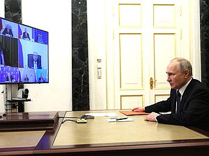 Совещание с постоянными членами Совета Безопасности (в режиме видеоконференции). Фото: kremlin.ru