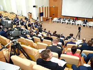 Парламентские слушания на тему «Законодательная поддержка инвестиционной активности в условиях санкционного давления»