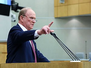 Руководитель фракции КПРФ Геннадий Зюганов