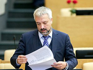 Член Комитета по международным делам Евгений Примаков
