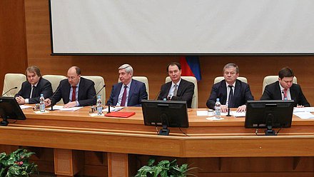 Круглый стол Комитета Государственной Думы по экономической политике, инновационному развитию и предпринимательству, Комитета Государственной Думы по охране здоровья, Комитета Государственной Думы по физической культуре, спорту и делам молодежи натему«О повышении доступности для российских туристов ряда направлений выездного туризма». 

