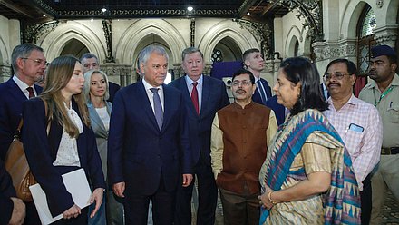 Chairman of the State Duma Vyacheslav Volodin visited the University of Mumbai