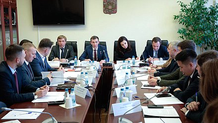 Заседание Комитета по молодежной политике