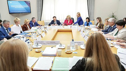 Заседание Комитета по вопросам семьи, женщин и детей