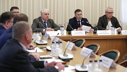 Заседание рабочей группы при Комитете по экологии, природным ресурсам и охране окружающей среды