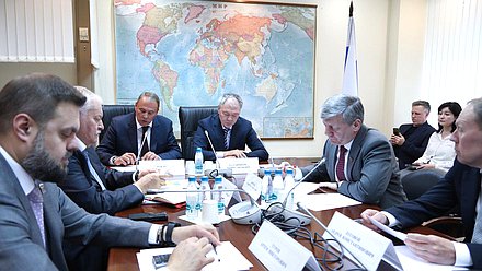 Круглый стол на тему «Армения без России и Россия без Армении: причины, результаты и последствия»