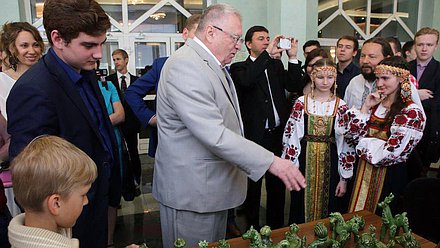 Церемония открытия выставки и вручения призов Международной премии «Золотой шар».
