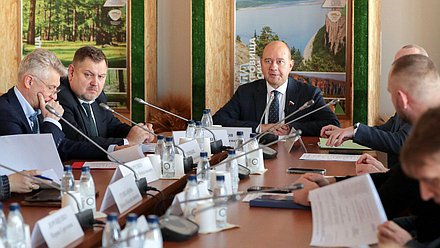 Заместитель Председателя Комитета по развитию гражданского общества, вопросам общественных и религиозных объединений Олег Леонов