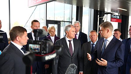 Председатель Государственной Думы Вячеслав Володин и генеральный директор – председатель правления ОАО «РЖД» Олег Белозеров