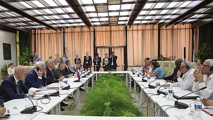 La reunión del Jefe de la Duma Estatal, Vyacheslav Volodin, con el Jefe de la Asamblea Nacional del Poder Popular y del Consejo de Estado de la República de Cuba, Esteban Lazo Hernández en un formato ampliado