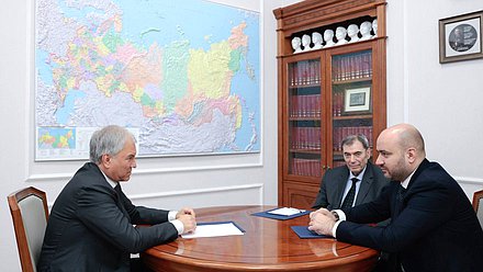 Председатель Государственной Думы Вячеслав Володин и губернатор Самарской области Вячеслав Федорищев