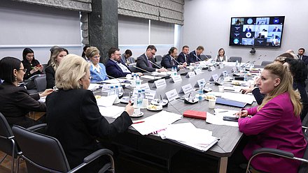 Заседание Комитета по защите семьи, вопросам отцовства, материнства и детства