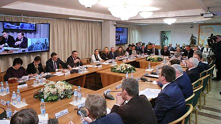 «Круглый стол» Комитета Государственной Думы по охране здоровья на тему «Проблемы перевода высокотехнологичной медицинской помощи на страховые принципы оплаты медицинских услуг». 

