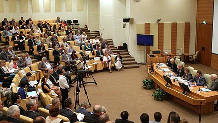 Расширенное заседание Комитета по региональной политике и проблемам Севера и Дальнего Востока на тему "О роли потребительской кооперации в социально-экономическом развитии российских регионов".