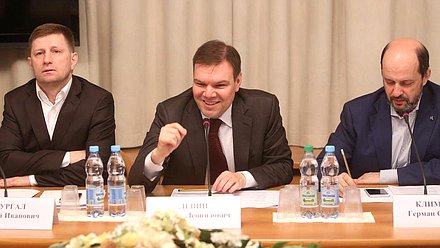 Расширенное заседание Комитета Государственной Думы по информационной политике, информационным технологиям и связи на тему «Телемедицина: проблемы и перспективы». 

