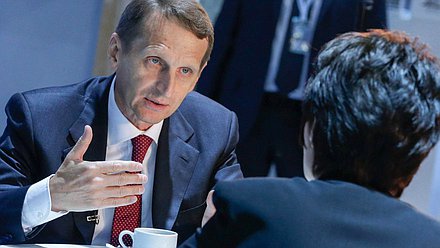 Второй день работы XIX Петербургского международного экономического форума. Интервью телекомпании «Петербург» (Пятый  канал).

