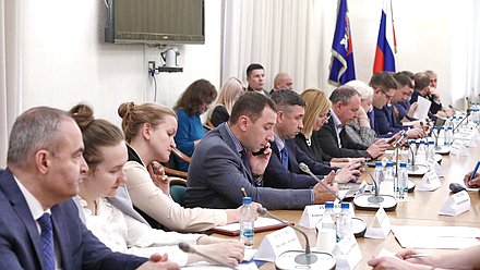 Заседание рабочей группы Государственной Думы о создании оптимальных условий для расширения направлений реабилитации участников СВО