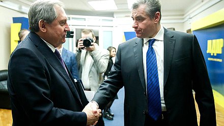 Министр энергетики РФ Николай Шульгинов и руководитель фракции ЛДПР Леонид Слуцкий