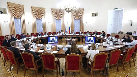 Круглый стол на тему "Проблемы и перспективы очистки сточных вод: от загрязнения к ресурсу через внедрение инновационных технологий"