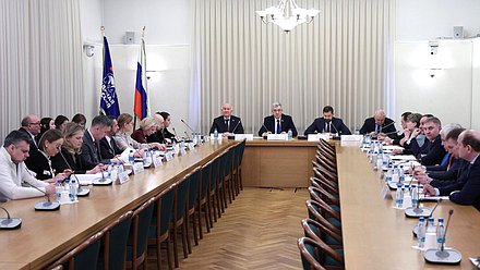 Заседание Комитета по делам национальностей участием руководителя Федерального агентства по делам национальностей Игоря Баринова