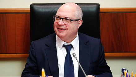 Председатель Комитета по вопросам собственности, земельным и имущественным отношениям Сергей Гаврилов