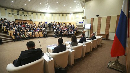 Круглый стол на тему «О ходе подготовки подзаконных актов, необходимых для эффективной реализации Федерального закона «Об ответственном обращении с животными и о внесении изменений в отдельные законодательные акты Российской Федерации»