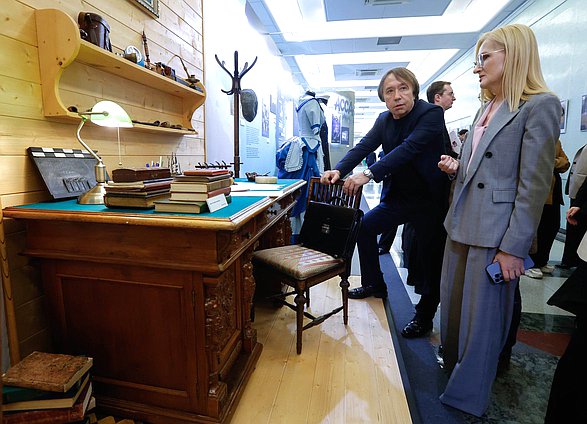 Режиссер Ренат Давлетьяров и заместитель Председателя Государственной Думы Ирина Яровая