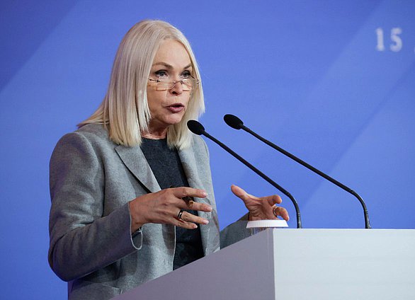 Председатель Комитета по просвещению Ирина Белых