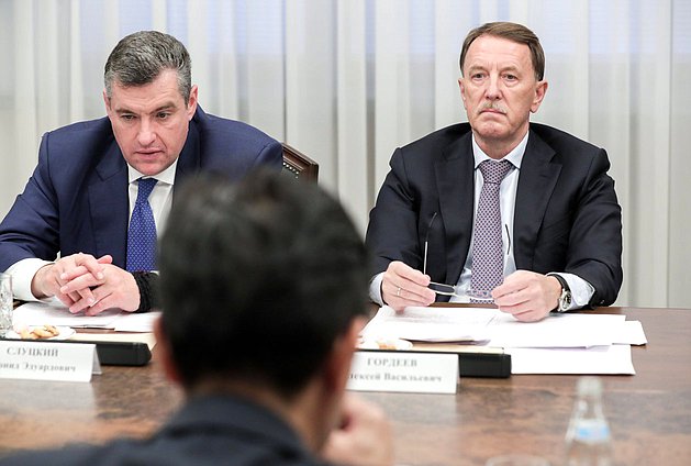 Chairman of the Committee on International Affairs Leonid Slutskiy and Deputy Chairman of the State Duma Aleksei Gordeev