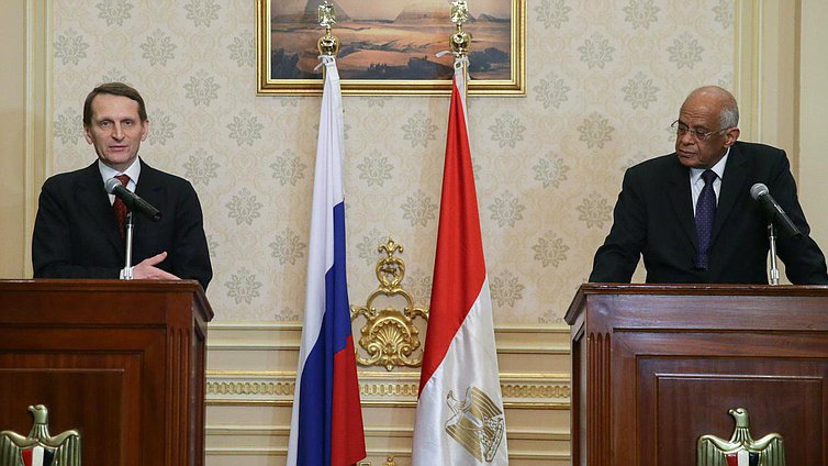 Официальный визит Председателя Государственной Думы 
Федерального Собрания Российской Федерации С.Е.Нарышкина 
в Арабскую Республику Египет. 
 Заявления С.Е.Нарышкина и А.Абдельаля для СМИ.

