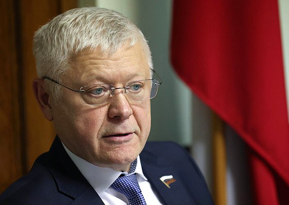 Председатель Комитета по безопасности и противодействию коррупции Василий Пискарев