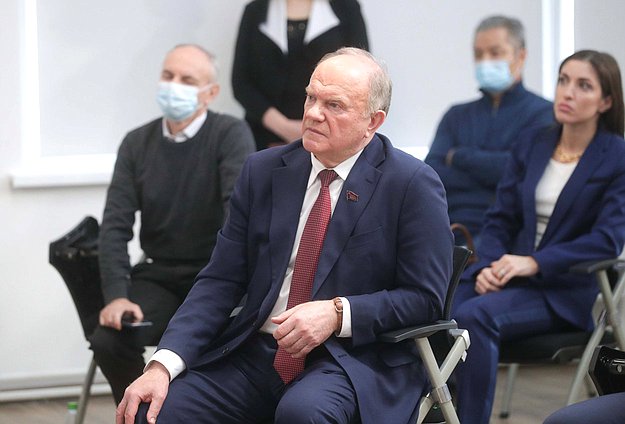 Руководитель фракции КПРФ Геннадий Зюганов