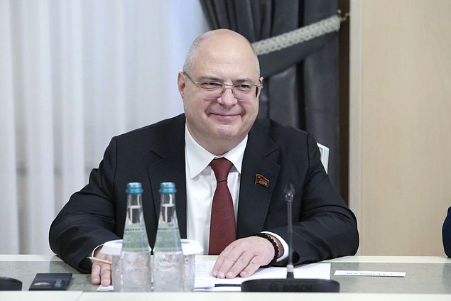 Председатель Комитета по вопросам собственности, земельным и имущественным отношениям Сергей Гаврилов