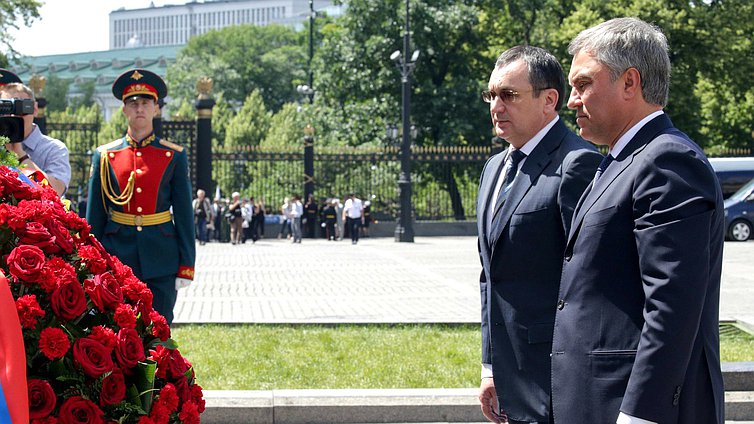 Председатель Государственной Думы Вячеслав Володин и Первый заместитель Председателя Совета Федерации Николай Федоров