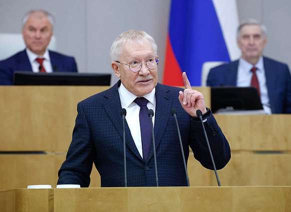 Председатель Комитета по контролю Олег Морозов