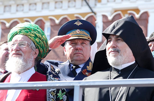 Председатель Комитета по обороне Владимир Шаманов