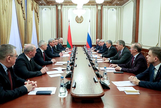 Meeting of Chairman of the State Duma Vyacheslav Volodin and Chairman of the House of Representatives of the National Assembly of the Republic of Belarus Vladimir Andreichenko