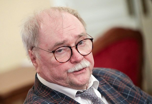 Первый заместитель Председателя Комитета по культуре Владимир Бортко