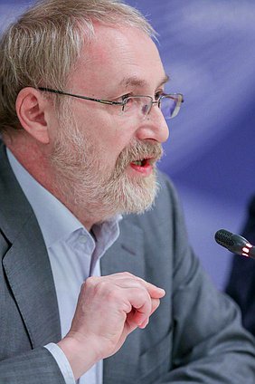 Заседание «Открытой трибуны» на тему
«Гражданское общество в современной России».
