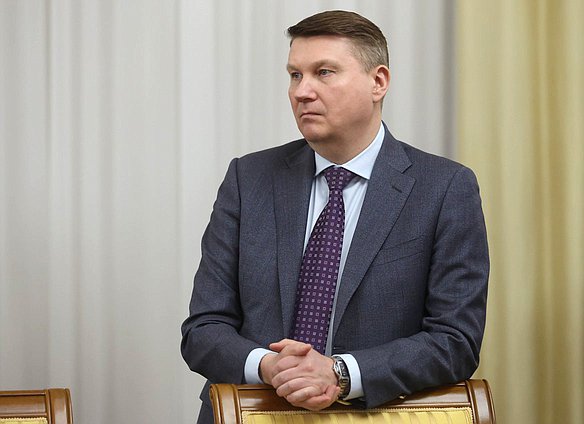 Полномочный представитель Правительства РФ в Государственной Думе Александр Синенко