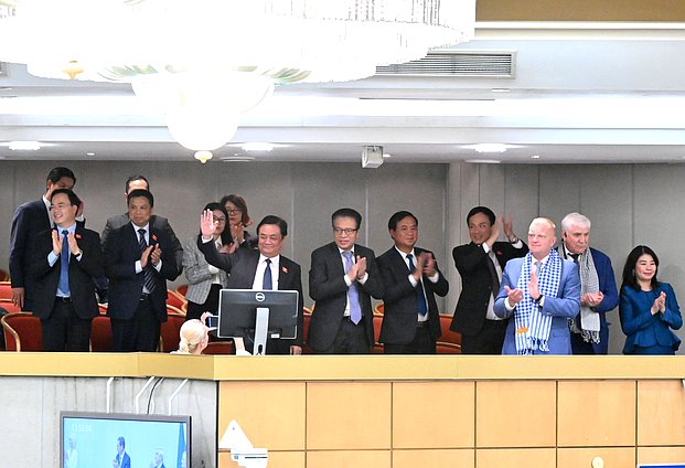 Meeting of First Deputy Chairman of the State Duma Ivan Melnikov and Deputy Chairman of the National Assembly of the Socialist Republic of Vietnam Lê Minh Hoan